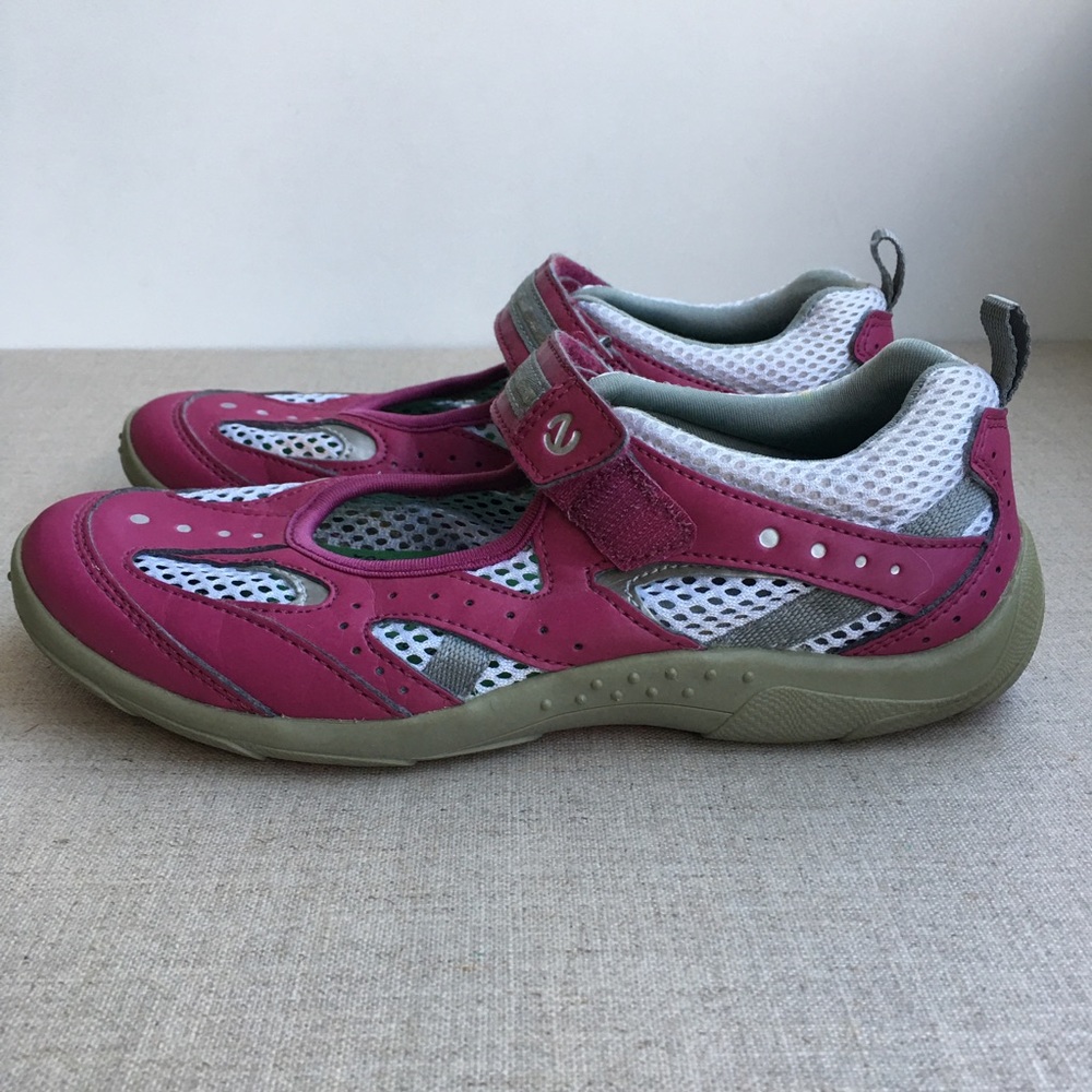 Ecco Girl US 1.5 - 2 Pink Mary Jane's Shoes
